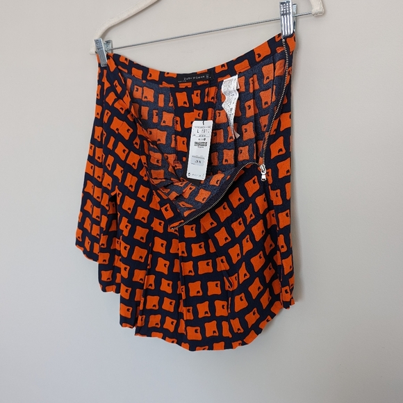 Zara Flowy Printed Shorts Retro Style High Waisted Size Large - Picture 4 of 9
